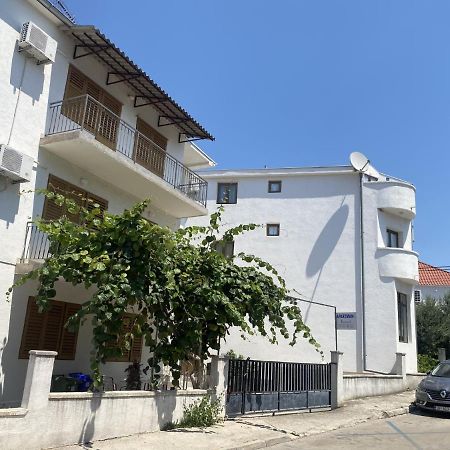 Apartments Gabrijela Біоград-на-Мору Екстер'єр фото